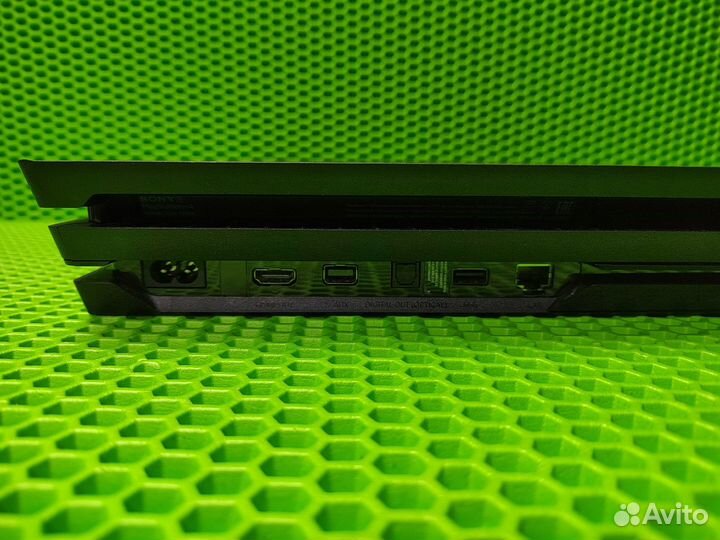 Игровая приставка Playstation 4 PRO