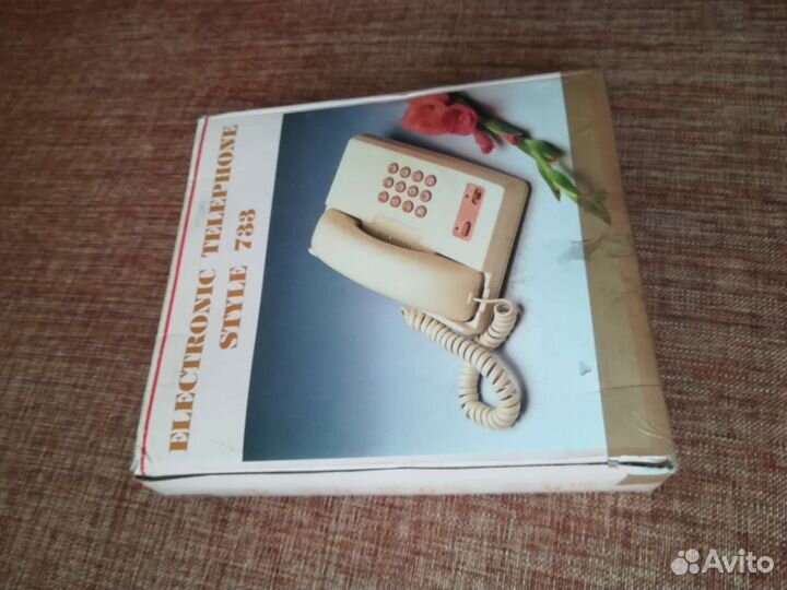 Телефон кнопочный Yashimi, Япония