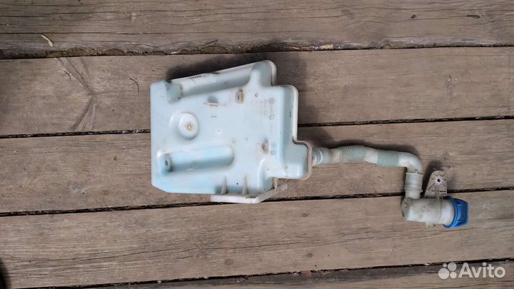 Бачок стеклоомывателя Audi Volkswagen Skoda