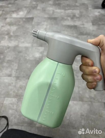 Аккумуляторный опрыскиватель для растений