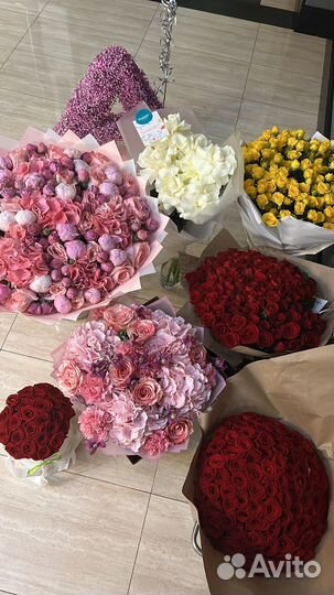 Роза 101 пионы цветы букет