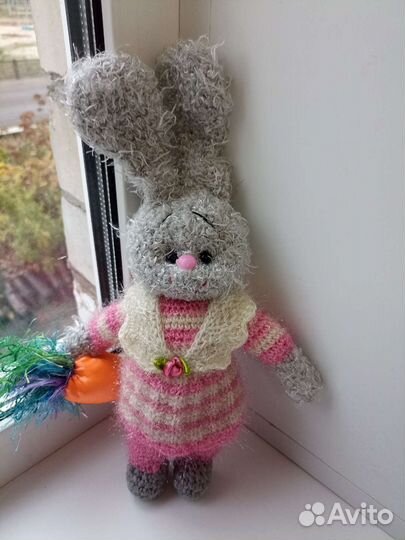 Вязаный заяц- мягкая игрушка