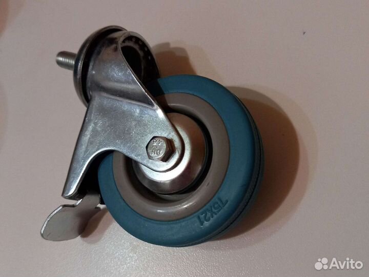 Колесо аппаратное с болтом