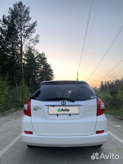 Honda Fit Shuttle 1.5 CVT, 2011, 222 000 км