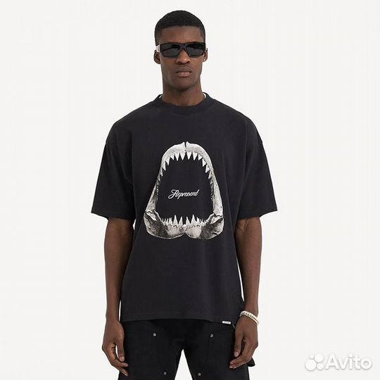 Футболка represent shark
