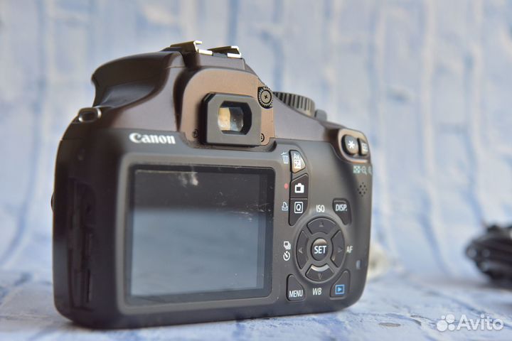 Canon eos 1100d body