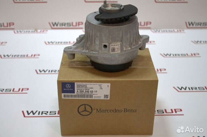 Опора двигателя правая Mercedes Benz A2052406317