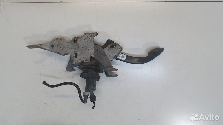 Педаль сцепления Ford Focus 2, 2010