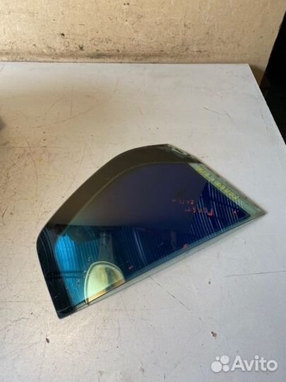 Форточка двери задняя левая Volkswagen Golf V BSE