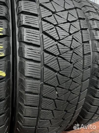 Bridgestone Blizzak DM-V2 225/65 R17 102Q