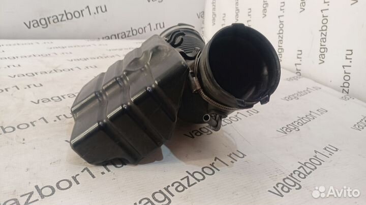 Резонатор воздушного фильтра Audi A6 (C6) III (200