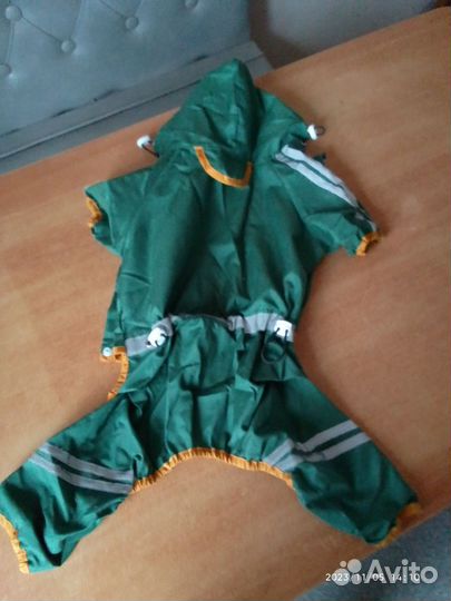 Дождевик для маленькой собаки