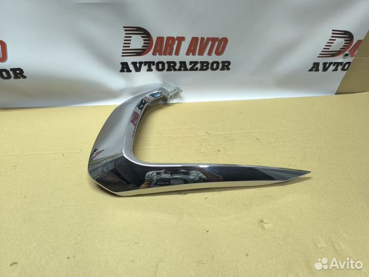 Накладка бампера правая Pajero Sport 3