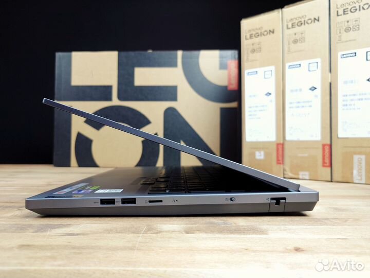 Lenovo Legion Slim 5 Core i7-14700HX/RTX 4060