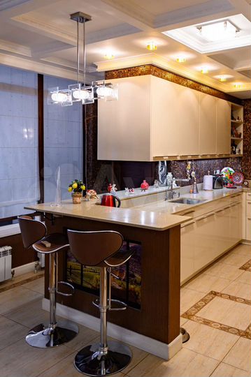 4-к. квартира, 158,6 м², 16/16 эт.