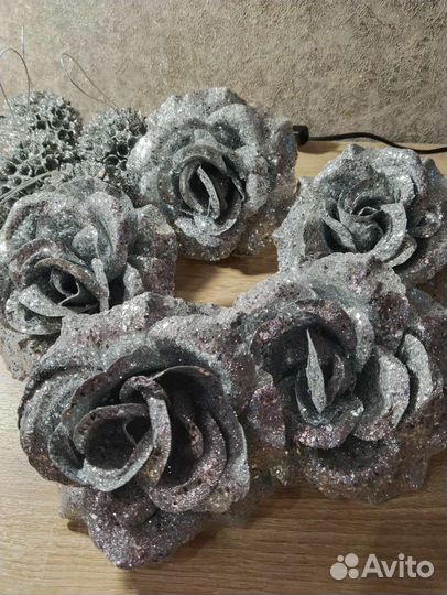 Новогодние игрушки