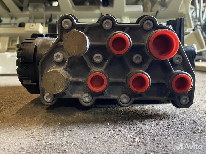 Кран модулятор EBS Renault T 21337415