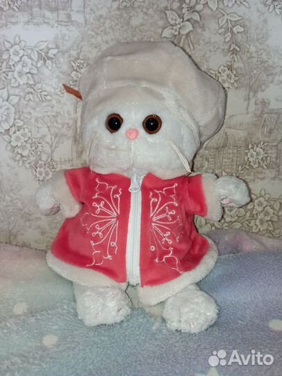 Кошечка Лили