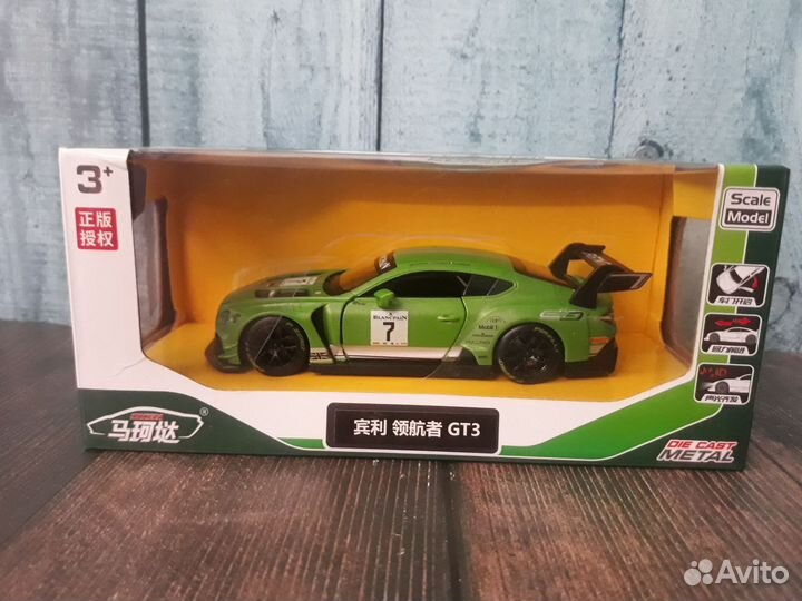 Машинка металлическая Bentley Continental GT3