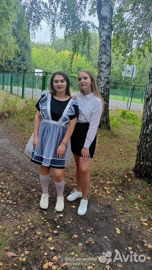 Белый школьный фартук