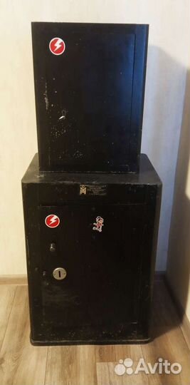 Сейф напольный