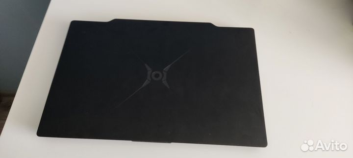 Honor Hunter V700, Core i5-10300H GTX 1660 Ti 6 гб
