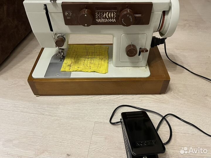 Швейная машина Чайка 144А