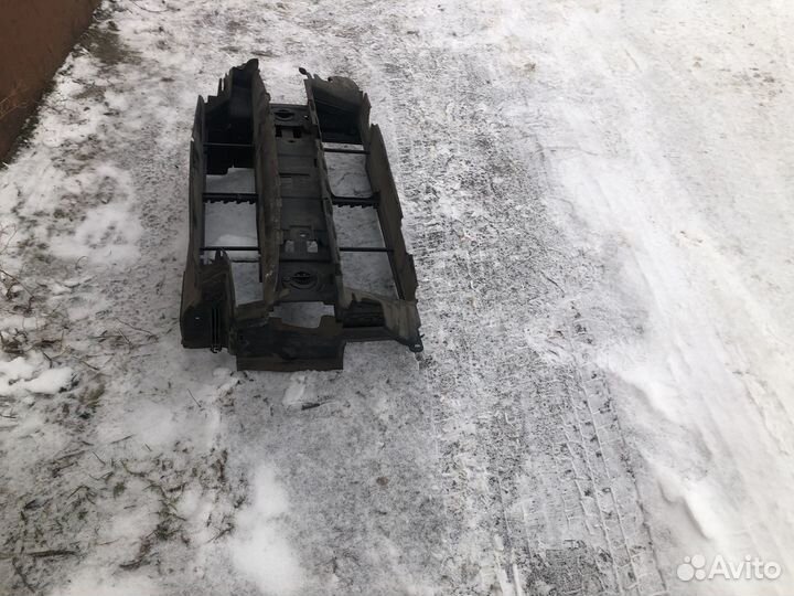 Дефлектор (жалюзи) радиатора Ford Kuga 2