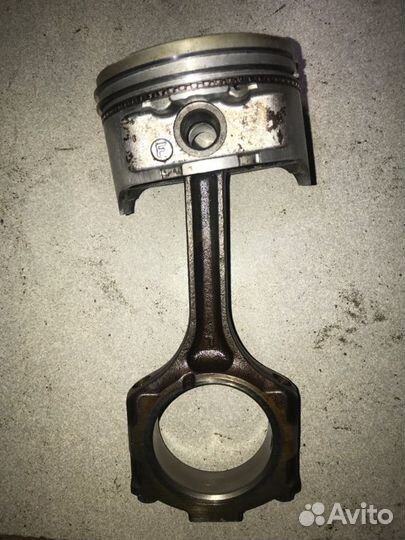 Поршень c шатуном Mazda Millenia TA5P KL-ZE