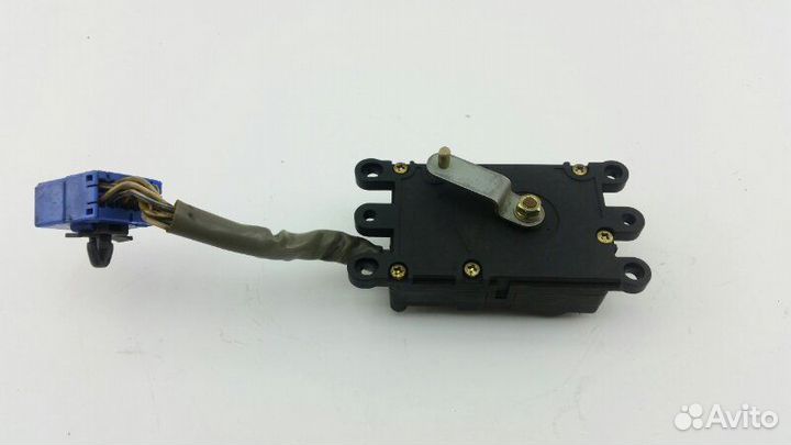 Сервопривод заслонок печки Mazda 626 GE FS 1992