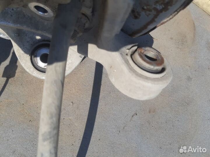 Кулак задний левый Honda Accord viii (8)