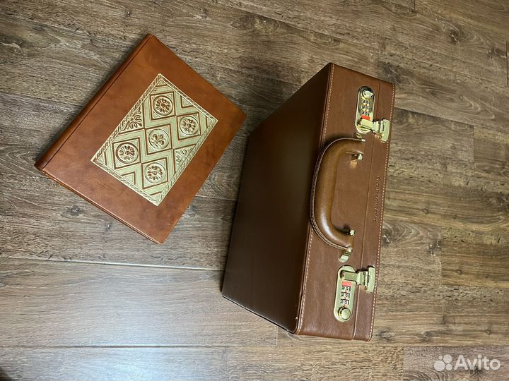 Фотоальбом с чемоданом Philip Laurence