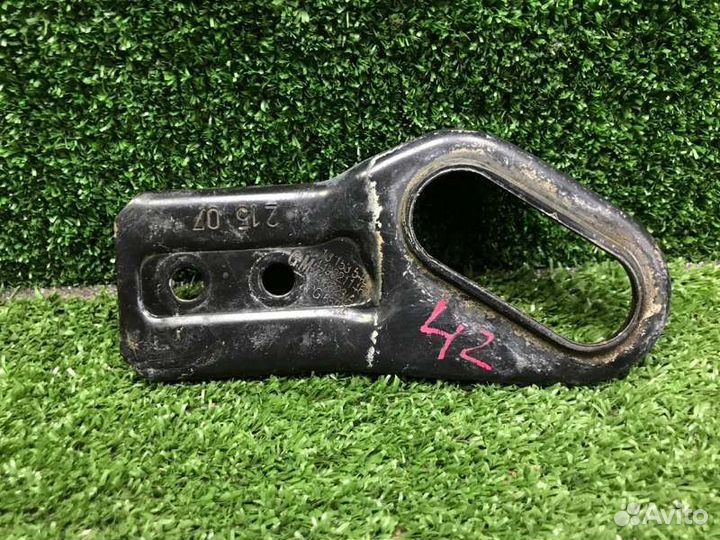 Кронштейн радиатора Opel Astra H Z16XER 2007