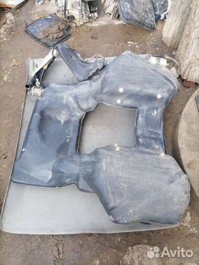 Бак топливный VAG 4B0201075BL для Audi A6 (C5)