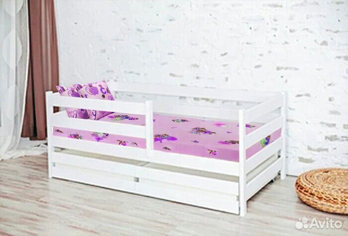 Кроватка с бортиком софа эко из массива от 2х лет