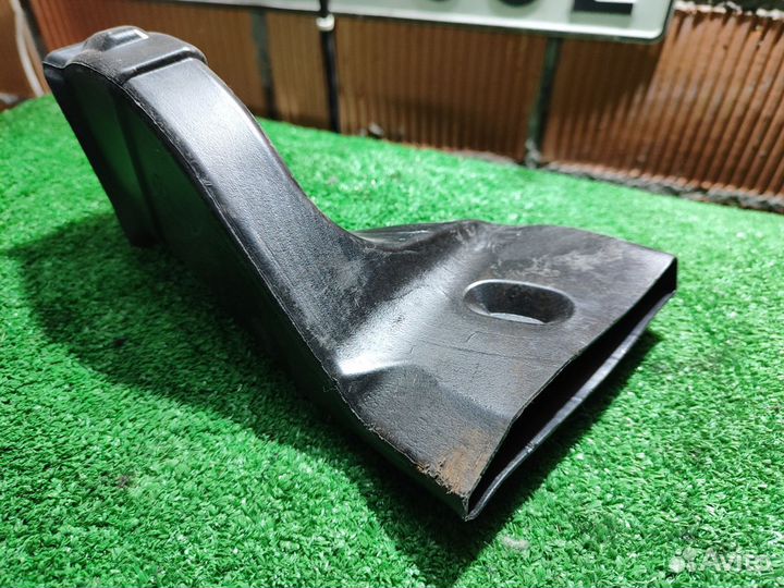 Воздуховод отопителя левый Volkswagen Touareg 7L