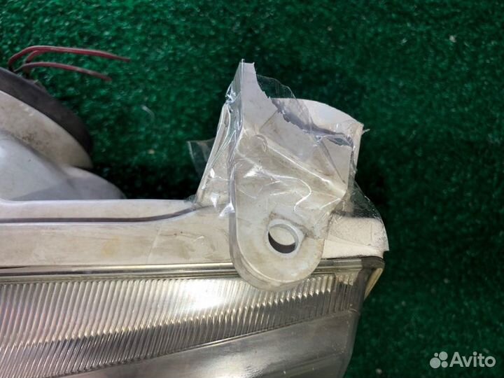 Фара передняя левая Toyota Carina AT211