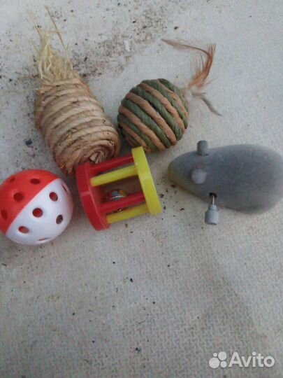 Игрушки для котёнка