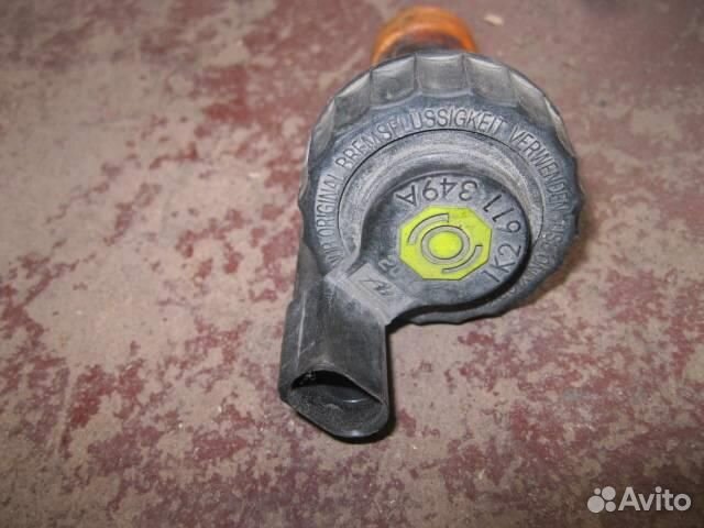 Крышка бачка тормозной жидкости от VW Passat (B6)