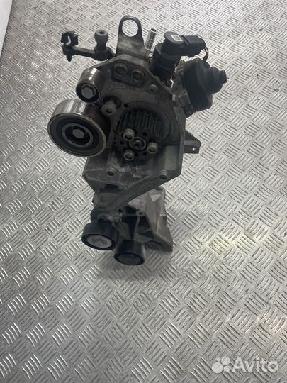 Кронштейн компрессора кондея Audi 20TDI CGL-CMG