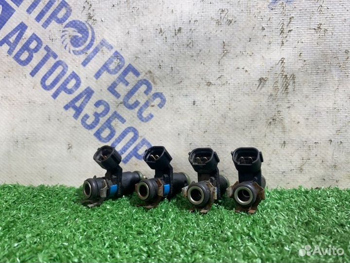 Форсунка топливная Skoda Fabia хэтчбек 1.6 CFN