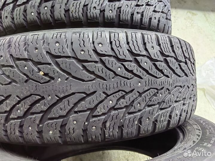 Nokian Tyres Hakkapeliitta 9 SUV 215/65 R17