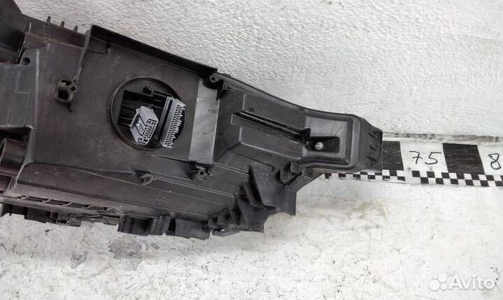 Фара левая Volvo XC60