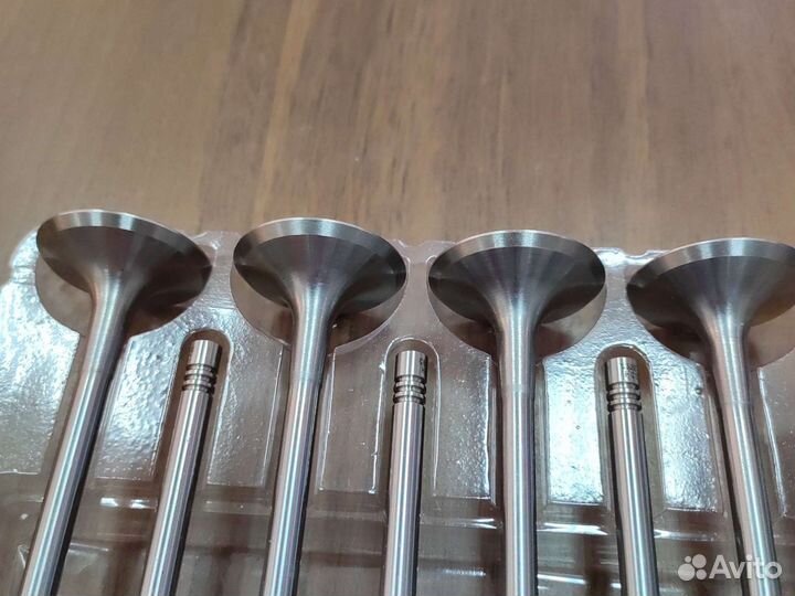 06D109601M Комплект клапанов впуск 8шт EA888