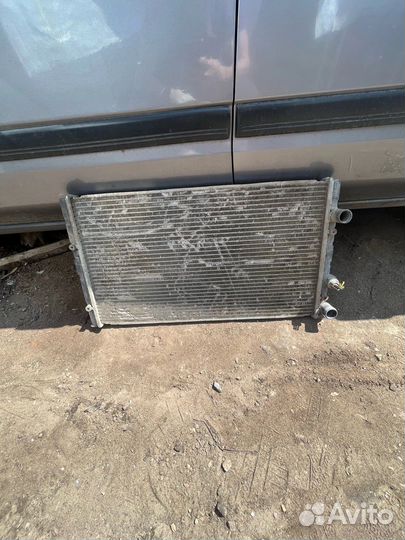 Радиатор Volkswagen Vento