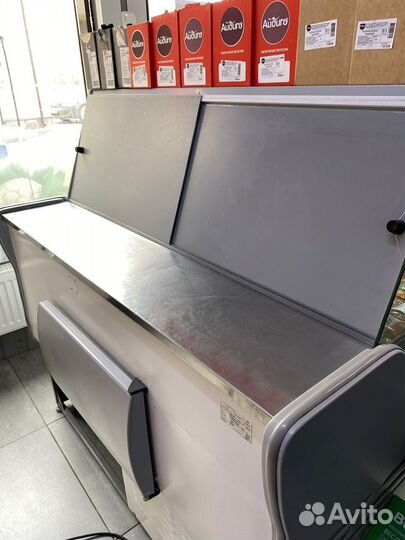 Холодильная витрина бу