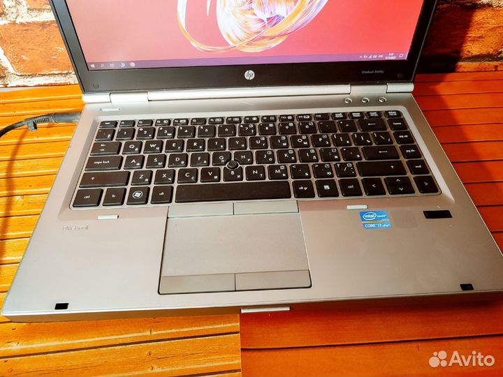 HP Elitebook 8460p-i7-3 Gen \8 Озу\ 1 GB видео\SSD