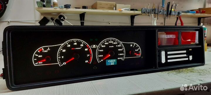 Щиток приборная панель ваз 2114 2115 2107 нива