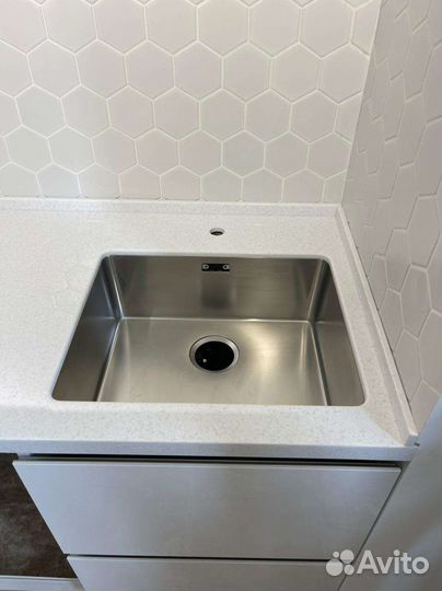 Столешница из искусственного камня