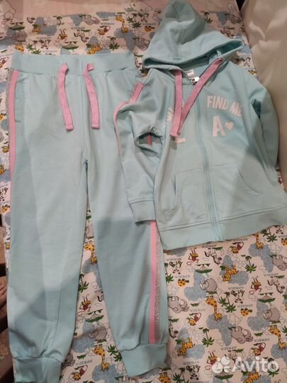 Спортивный костюм